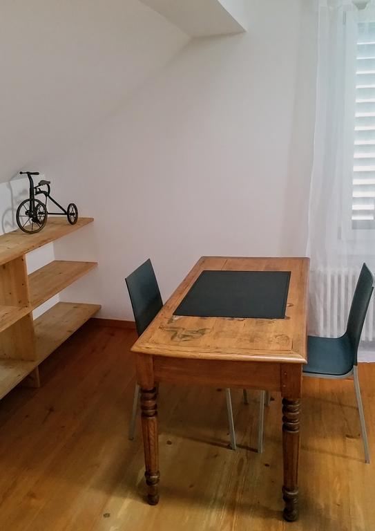 Rooms-Zimmer Neuhausen Am Rheinfall Εξωτερικό φωτογραφία