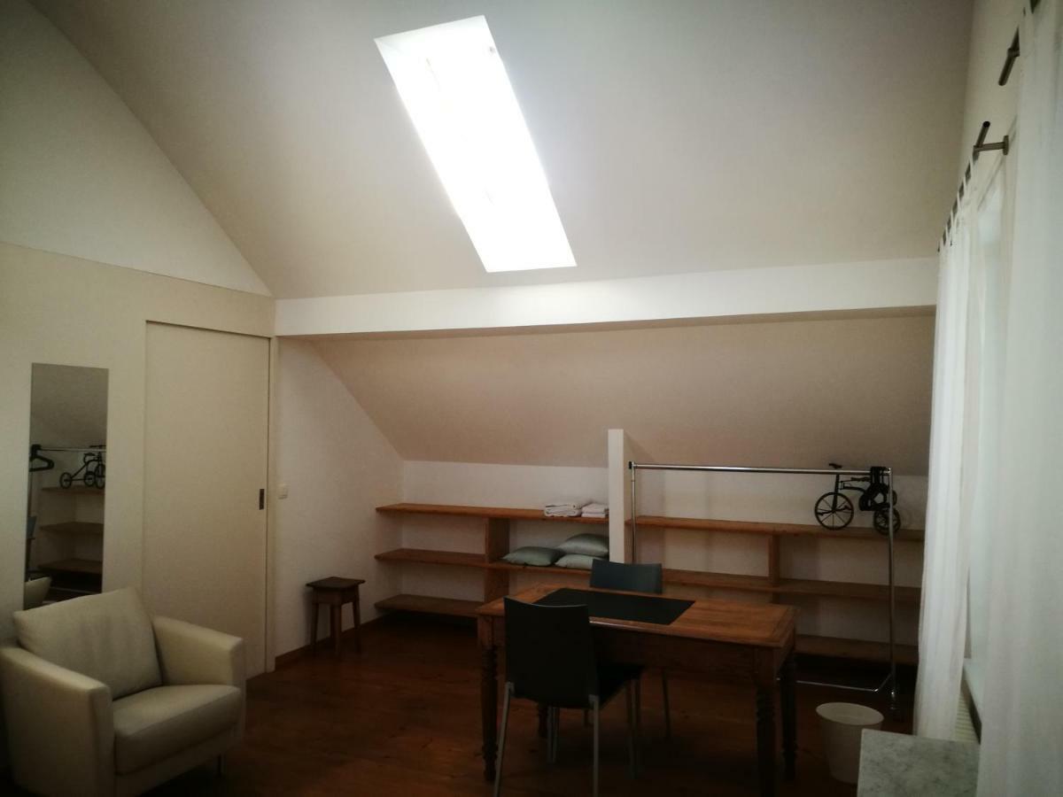Rooms-Zimmer Neuhausen Am Rheinfall Εξωτερικό φωτογραφία